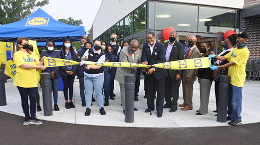 Stonecrest's City Council cuts ribbon at new Lidl store grand opening